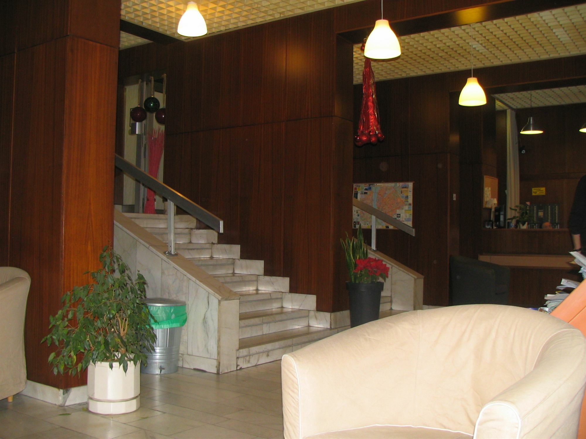 4 Hotel 3*